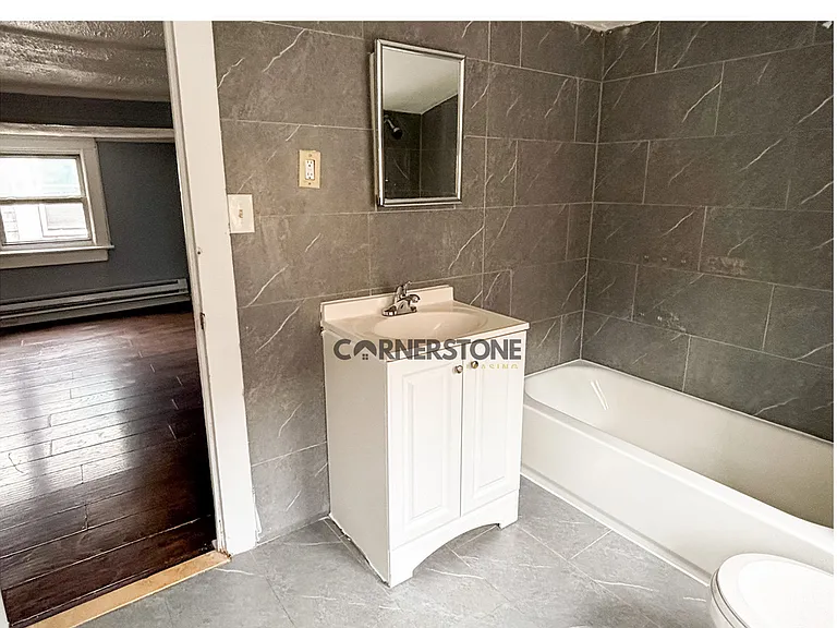 485 Nye Ave — Photo 6