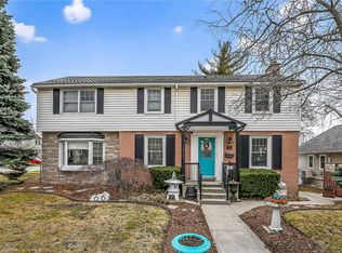 66 Arcade Cres, Hamilton, ON L9C 3H9