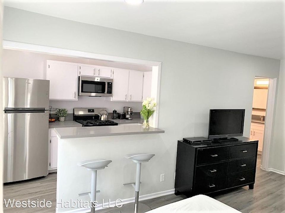 1st image of 1253 Havenhurst Dr #W9fedj65x