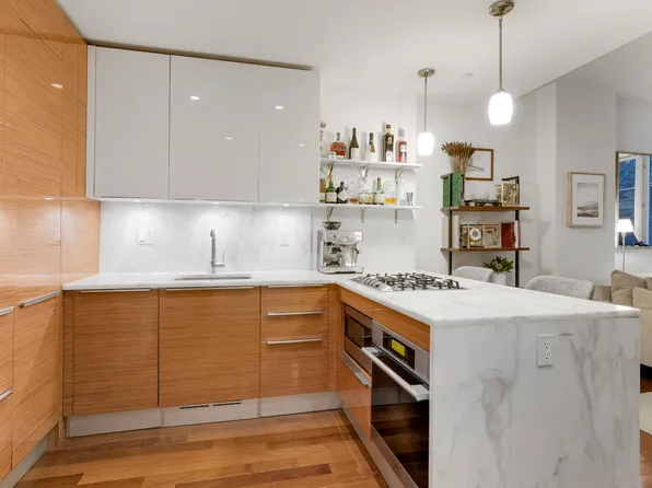 130 West 20th Street image 3 of 9