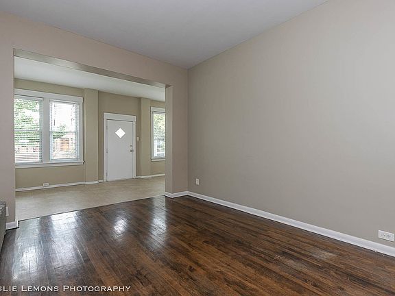 4th image of 2929 Rose St