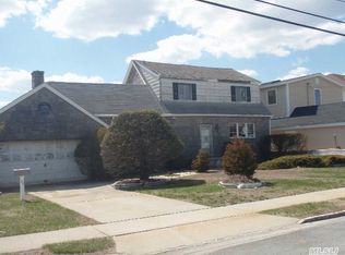 87 Fairwater Ave, Massapequa, NY 11758