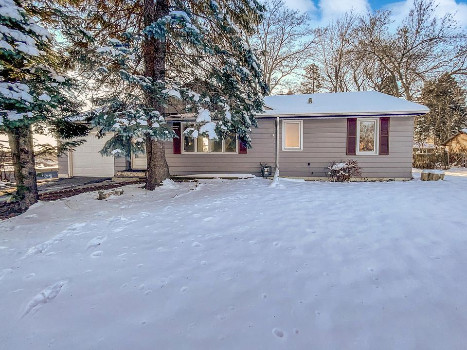 1st image of 2047 McMenemy St