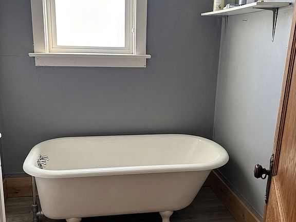 3rd image of 2529 N Ridgeway Ave #2R