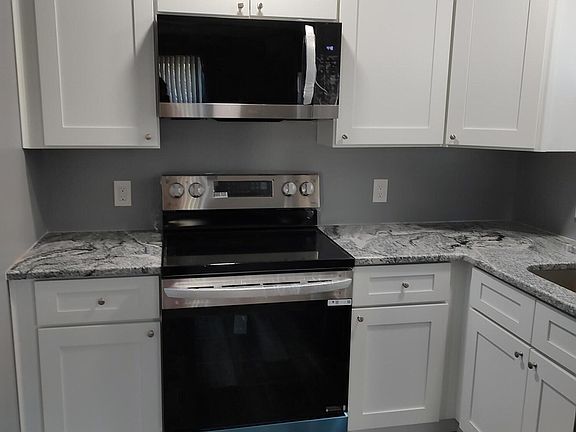 3rd image of 12C Easton Drive