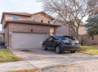 28 Upland Dr, Whitby, ON L1N8H8