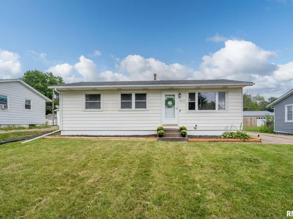 6711 Ridge Dr, Davenport, IA 52806