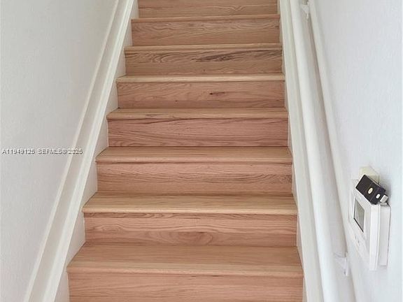 5th image of 2101 Belmont Ln #2101