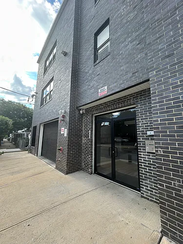 133 Pearl St Photo 1