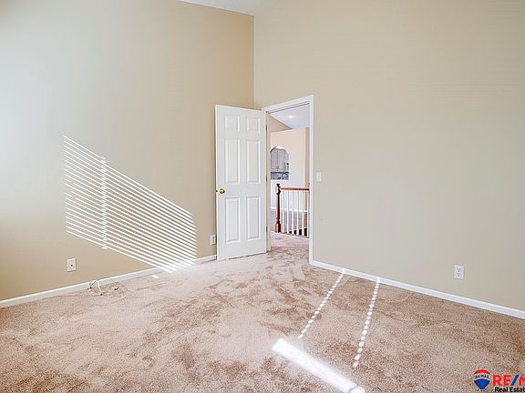 4th image of 9315 Hillcrest Dr