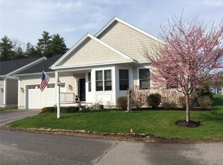 33 Applewood Ln #T2, Falmouth, ME 04105