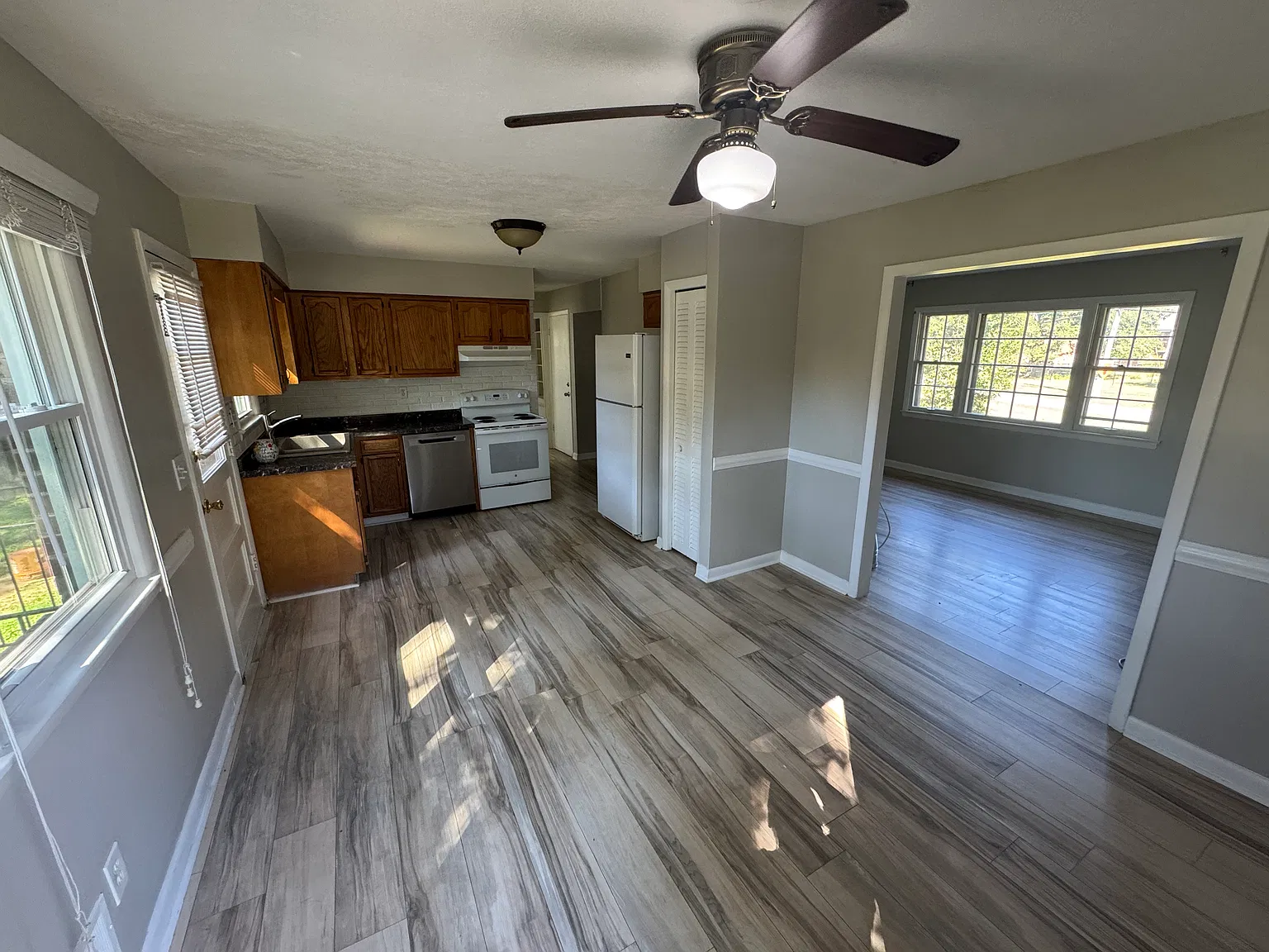 4 bed, 1820 sqft, $2,100 — Photo 3