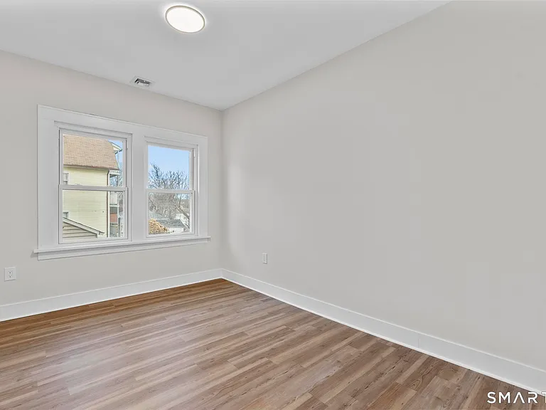 246 Judson Pl #B — Photo 6