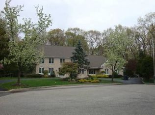 6 Arrowhead Ct, Ramsey, NJ 07446