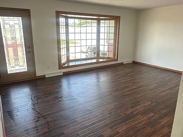 113 Whitmar St, Dorchester, NE 68343
