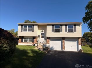 107 Calmont Farm Cir, Englewood, OH 45322