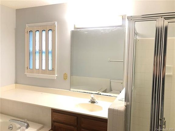 5th image of 6130 Bayswater Ln