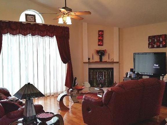4th image of 22203 Laver Ln