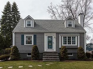 33 Sycamore Rd, Melrose, MA 02176