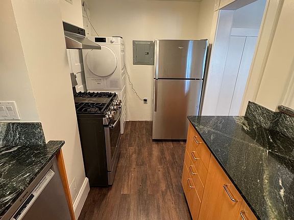 4th image of 1100 Jackson St #1405