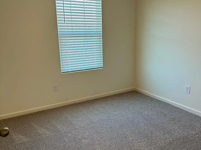 148 Rydal Way — Photo 20