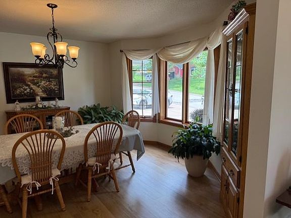5th image of 85 Forest Oak Ct