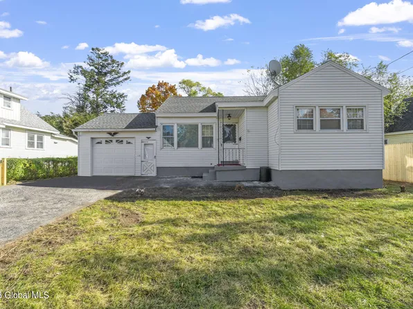 112 Daniels Avenue, Schenectady, NY 12304