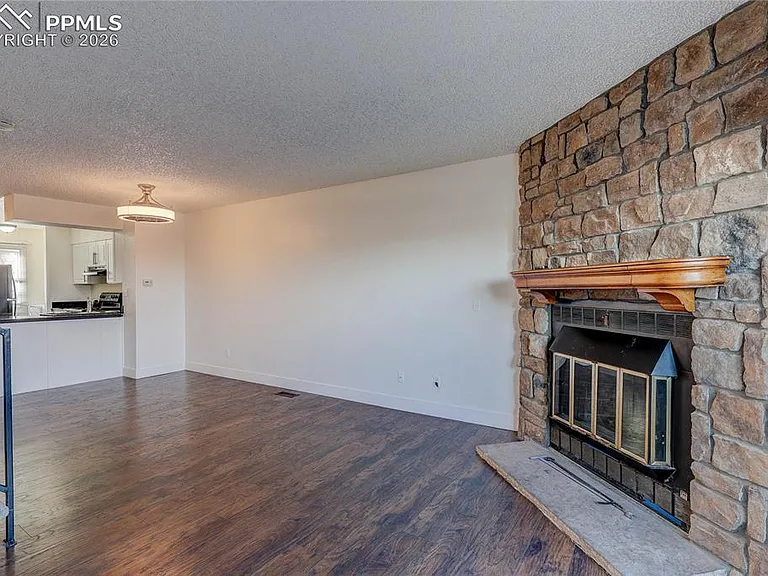 1642 S Idalia Cir #B — Photo 22