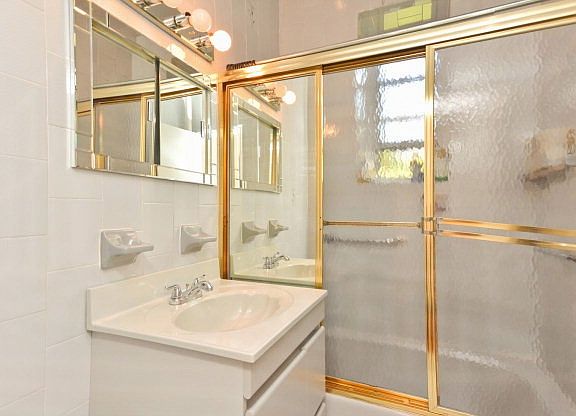 5th image of 3530 Henry Hudson Pkwy APT 2K