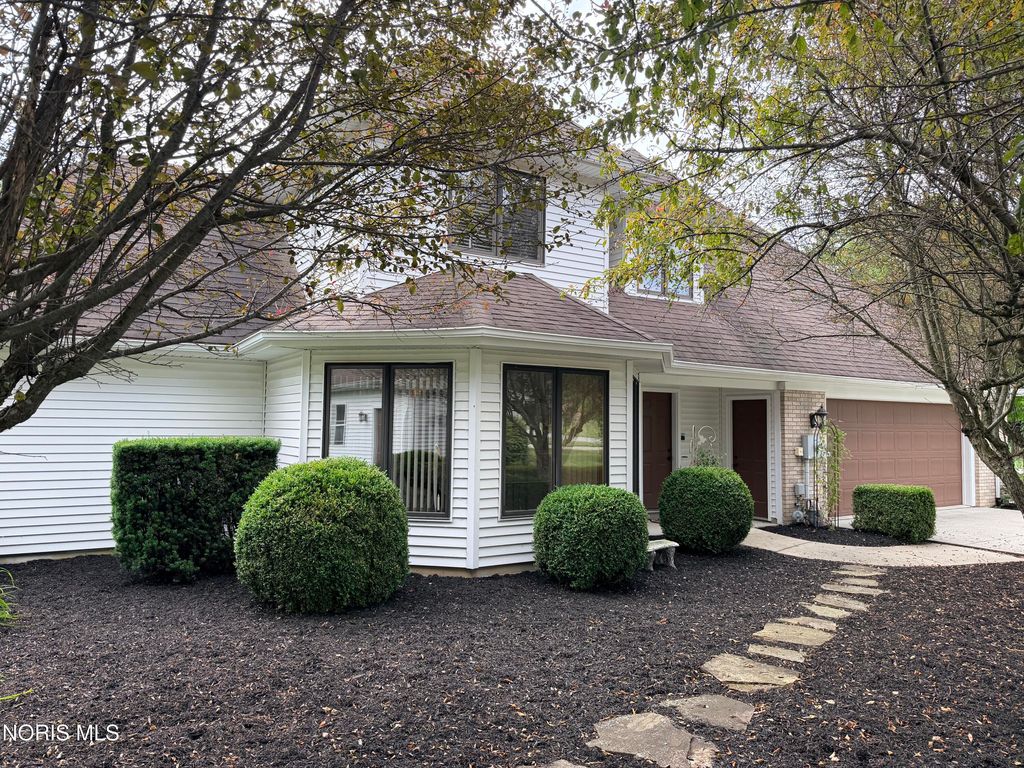 1207 Hidden Brook Dr, Hicksville, OH - View 4