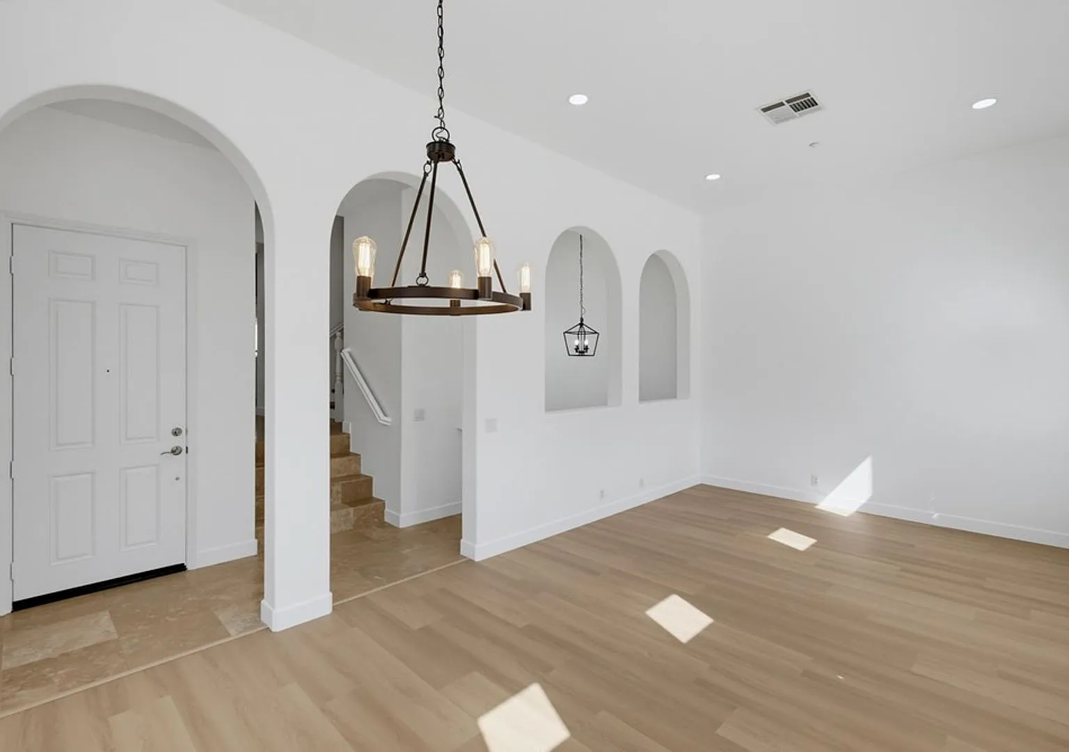 Newly Remodeled 4 Bedroom Townhome In Torrey Highlands - End Unit — Photo 3