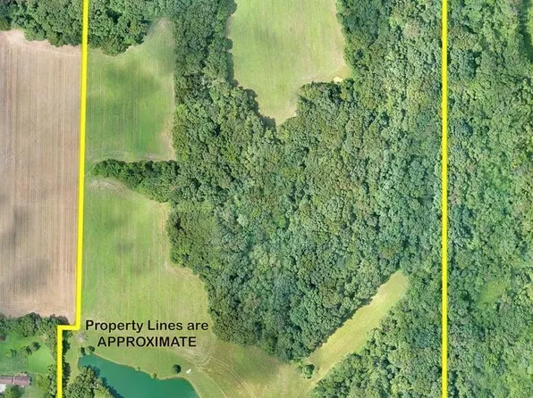 14290 E Windsong Rd, Mount Vernon, IL 62864