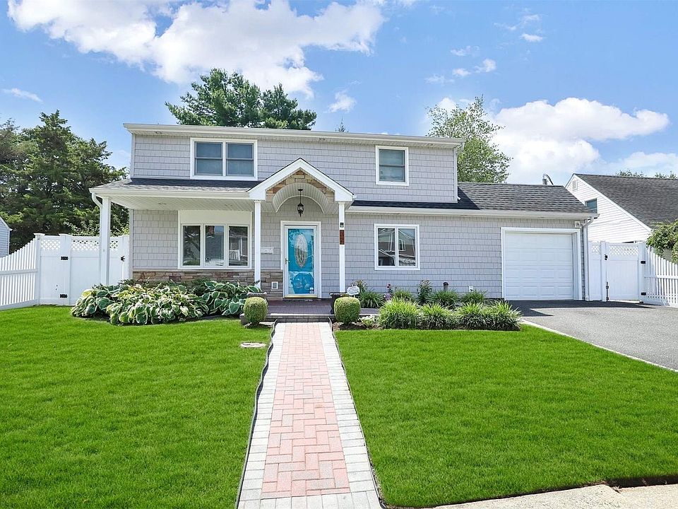 1st image of 32 Meadow Ln