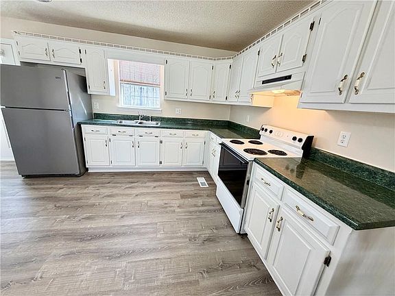 5th image of 633 Cash Rd NE