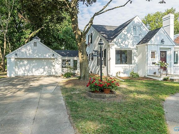3rd image of 2433 Bexford Pl