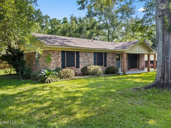 13912 Birchwood Dr, Biloxi, MS 39532