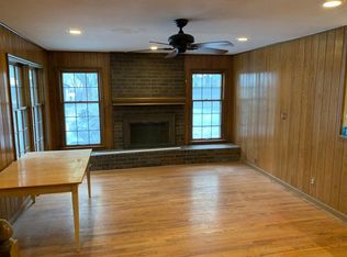 8000 W 96th Ter, Overland Park, KS 66212