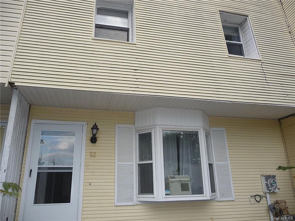 1st image of 92 Sheffield Dr