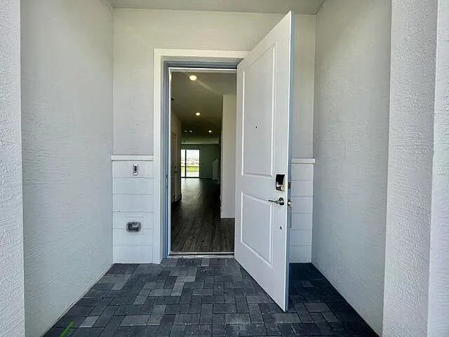 675 SE Lake Falls St — Photo 6