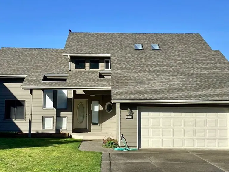Prefontaine Dr — Photo 16
