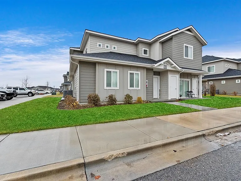 White Hawk Townhomes — Photo 117