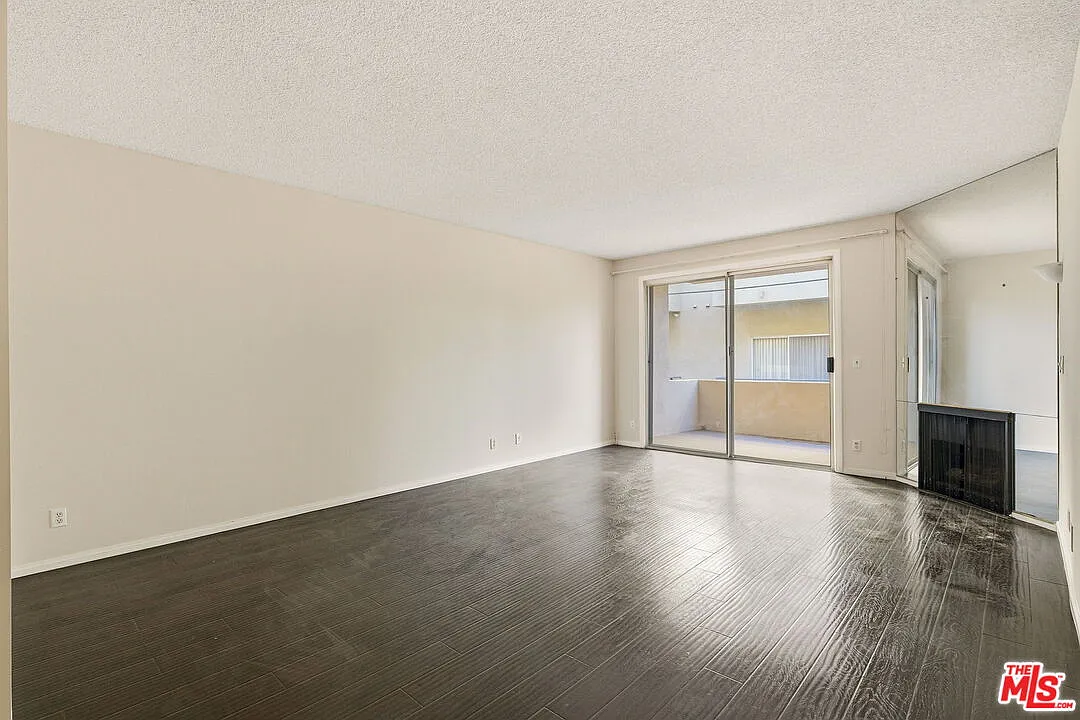 Building Photo - 1818 Pelham Ave #105