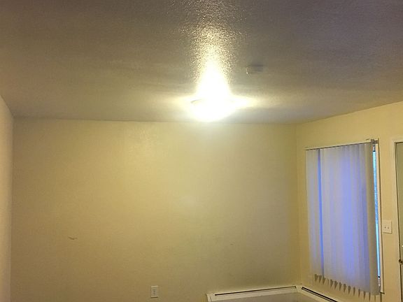 AC8B1060-AD1F-4D4A-86F0-B9AF6C688191