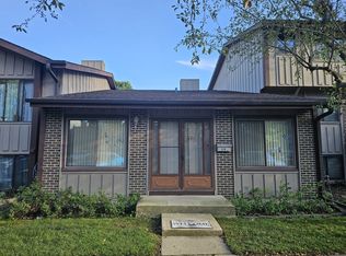 591 Forum Dr #127, Roselle, IL 60172