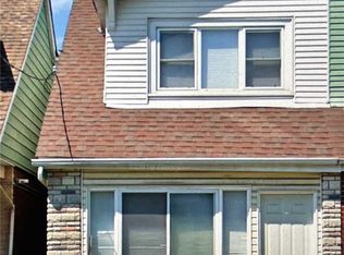 284 Woodfield Rd, Toronto, ON M4L2X1
