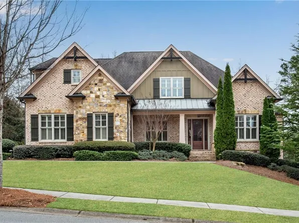 2217 Crimson King Dr, Braselton, GA 30517