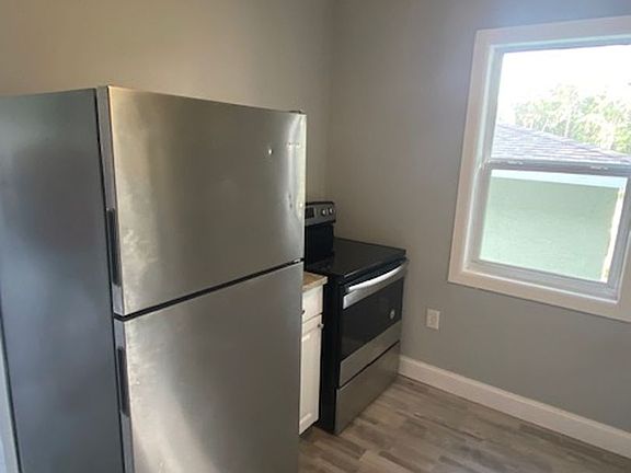 4th image of 205 Shady Pl APT 3