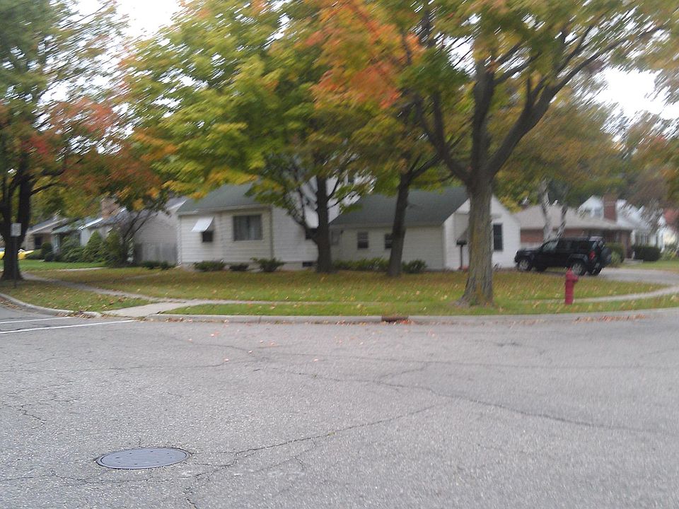 1st image of 505 Gunson St