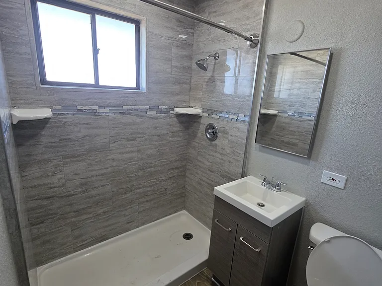 455 E Junction St #4 — Photo 26