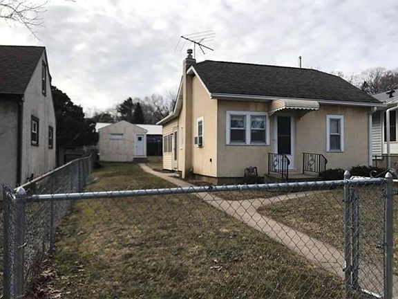 2nd image of 136 15th Ave S